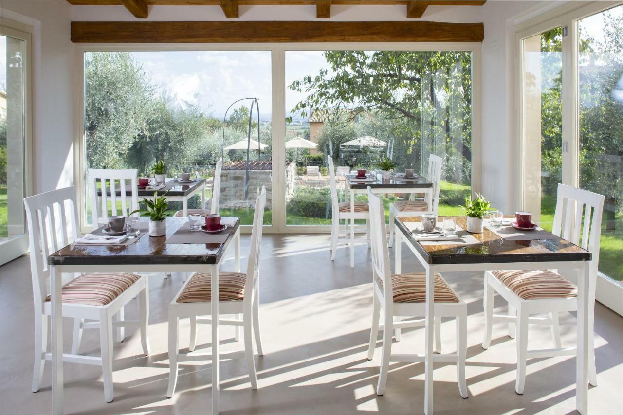 Corteviva Boutique B&B เปรูจา ภายนอก รูปภาพ